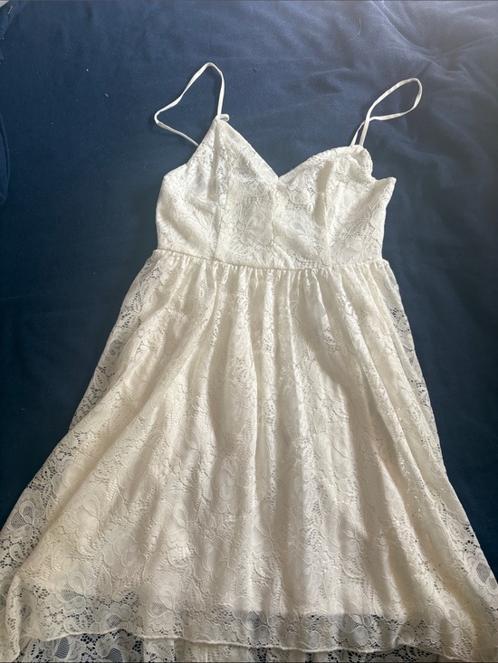 Other - White Lace Spaghetti Strap Dress